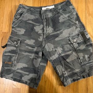 Plugg Brand Y2K camouflage cargo shorts - multiple cargo pockets & a relaxed fit